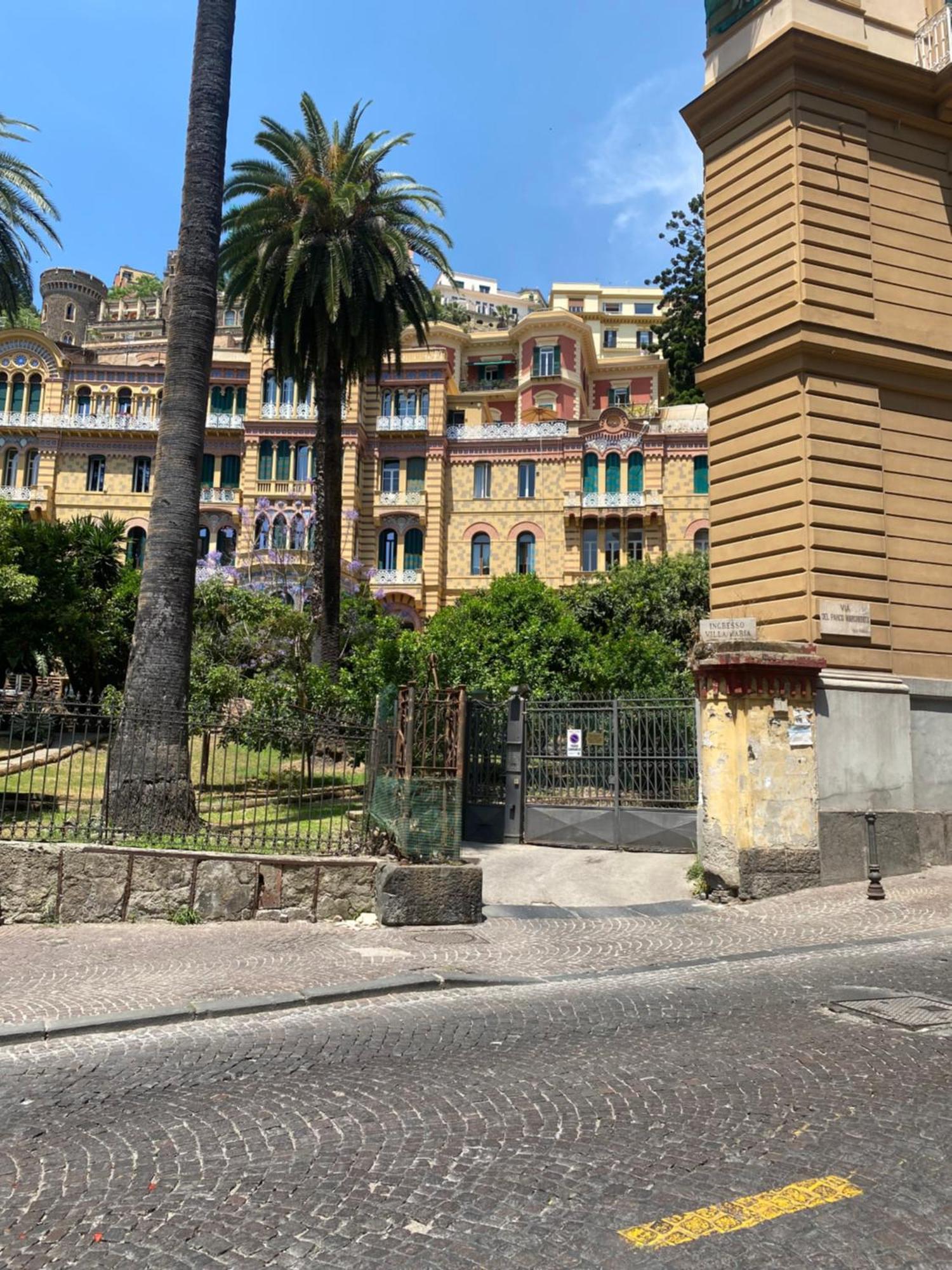 Apartment Casetta Di Bibi A Piazza Amedeo Naples